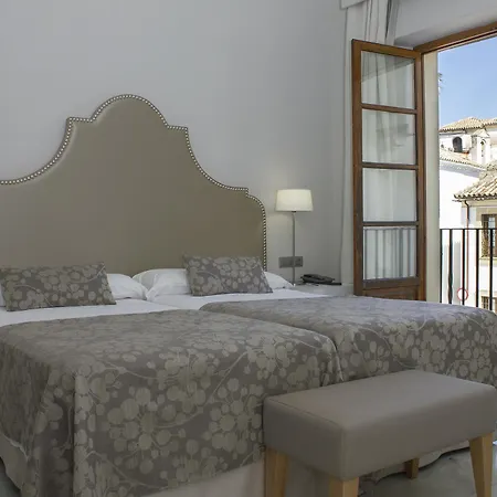 Nh Collection Amistad Hotel