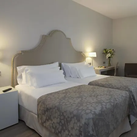 Nh Collection Amistad Hotel 4*