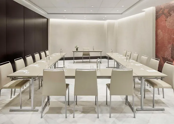 Отель Nh Collection Palacio De 5*